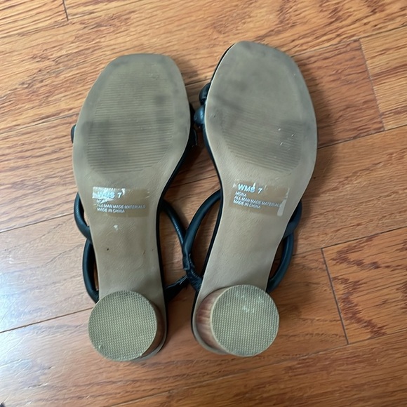 DV by Dolce Vita Myla Block Strappy Heel Sz 7 - Picture 3 of 4